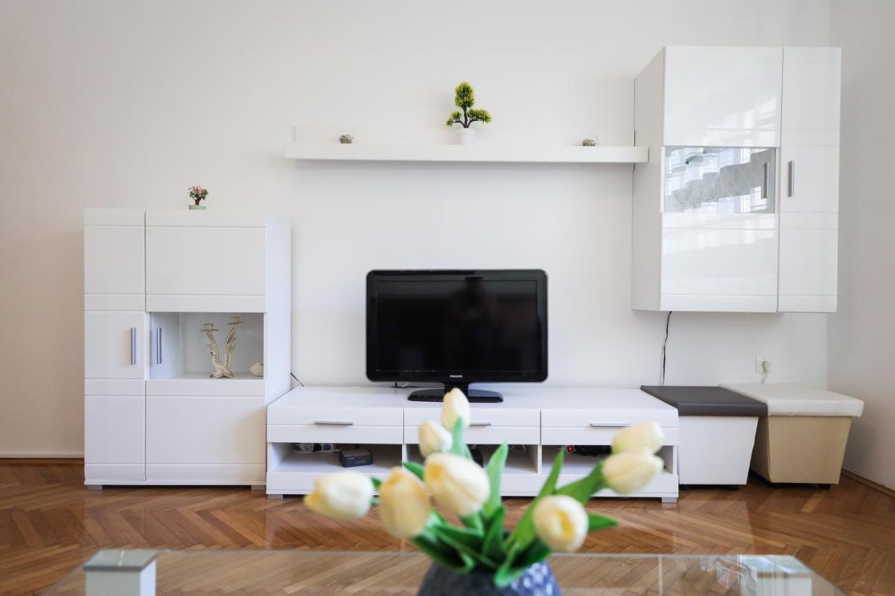 Apartmán Zara City Center Exteriér fotografie