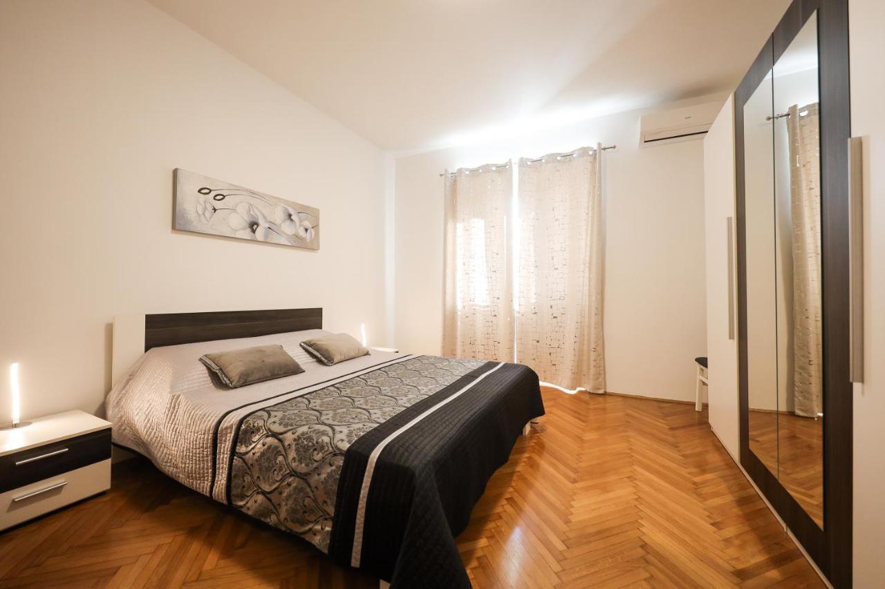Apartmán Zara City Center Exteriér fotografie